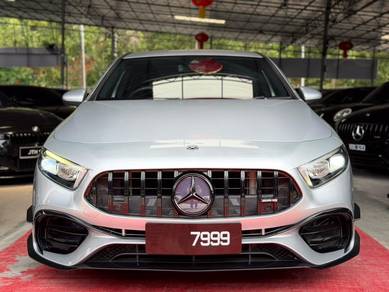 Mercedes Benz A250 250 AMG LINE in Desa Petaling, KUL