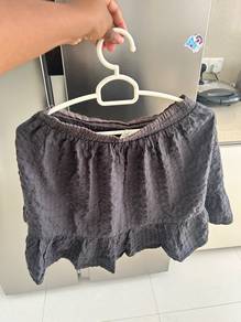 modest grey skirt from H&M