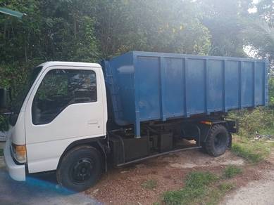Isuzu npr elf