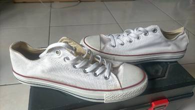white converse all star 8uk
