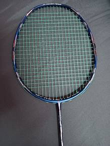 reket badminton felet