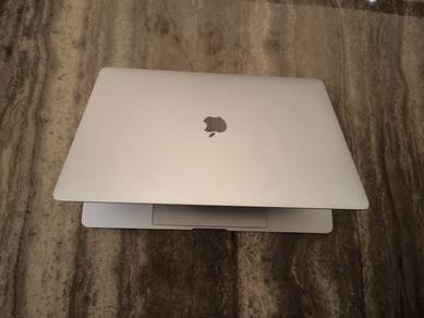 MacBook Pro SSD 16GB Ram i7 Radeon Pro 3K Laptop