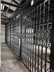 Collapsible Gate