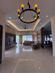 Semi-Detached House For Sale in Setia Alam,SGR