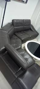 leather sofa 