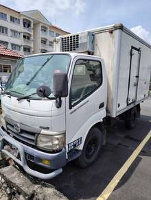 chilled lorry hino 