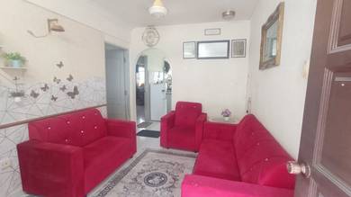 Flat For Sale in Farlim 4A Flat