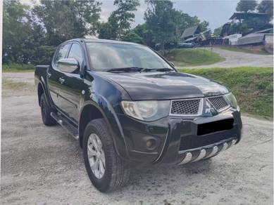 Mitsubishi Triton in Gombak, KUL