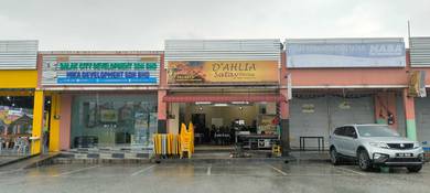 Shop lot For Sale in Salak Tinggi,SGR