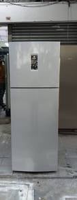Jenama Electrolux 2door fridge refrigerator 319L