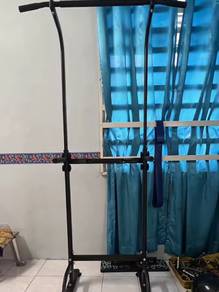 pullup bar set and dumbbell 