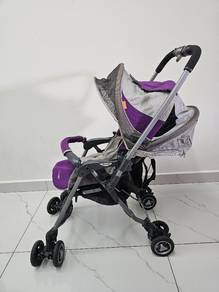 Preloved Combi Miracle Turn Stroller