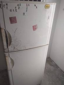 Peti Sejuk 2 Pintu + Mesin Basuh 7.5Kg