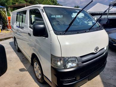 2010 Toyota HIACE 2.5 (D) SEMI PANEL VAN