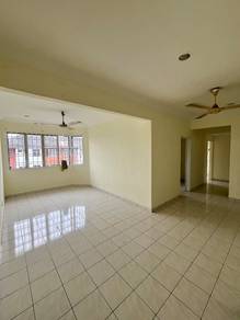 Apartment For Sale in Sri Putra Apartment