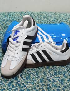 Kasut JALAN Sneakers