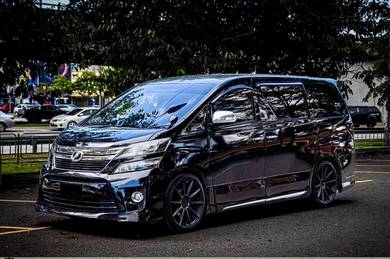 Toyota Vellfire Z GOLDEN EYES in Bukit Mertajam, PNG