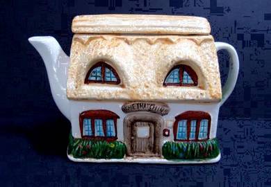 Decorative Teapot - "The Thatching" (UK)