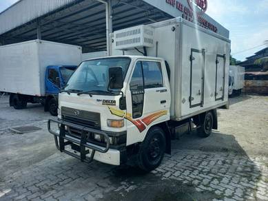2008/09 Daihatsu Delta V58 Chiller Box 10'