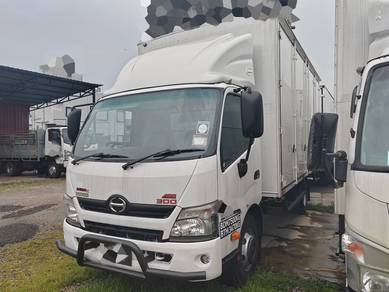 2019 Hino XZU720 17ft LH 4 doors 7500KG local unit