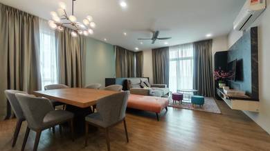 Condominium For Sale in The Fifth Ryegates