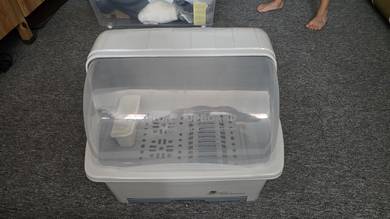 Tempat letak pinggan kat dapur