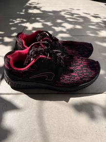 Kronos Lightweight Mesh Running Shoes