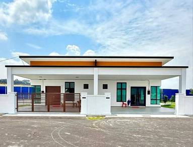 Semi-Detached House For Sale in Cheng,MLK