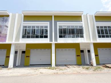 Shop lot  in Cheng,MLK