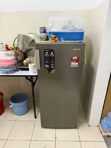 Khind 157L fridge single door for sale
