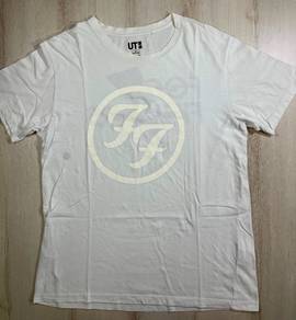 Uniqlo Foo Fighters White Tee #BL Used