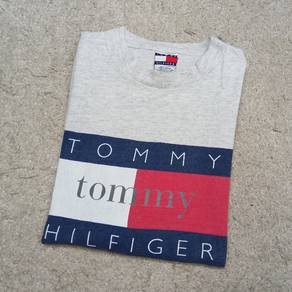 Vintage Tommy Hilfiger Big Logo Tee Size XL