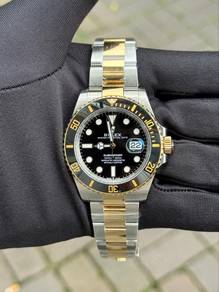 Rolex Submariner Date 18K Yellow Gold