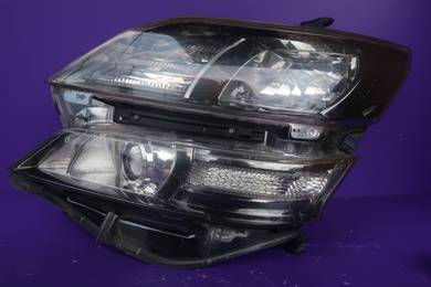 TOYOTA VELLFIRE Anh20 HEADLAMP