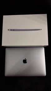 Macbook M1