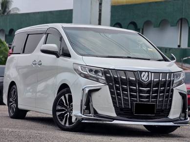 Toyota Alphard  in Ampang Hilir, KUL