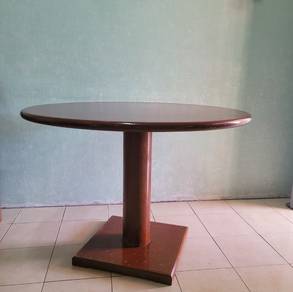 HOTEL meja makan SOLID wooden round dining table