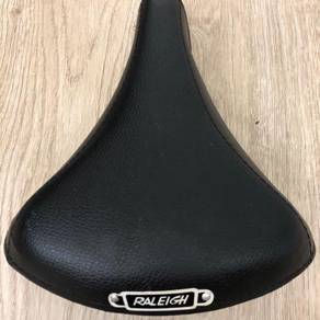 NOS Raleigh Saddle