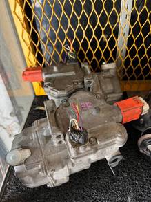 Toyota Prius C Hybrid Aircond Compressor Halfcut