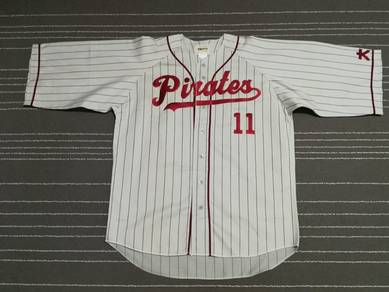 Rare vintage Pirates 11 by reward XXXL