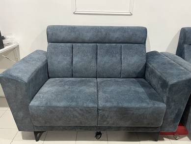 sofa dan tv untuk di jual