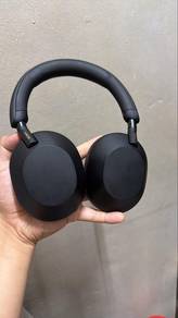 Sell sony head set XM5