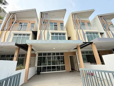 3-storey Terraced House For Sale in Tebrau,JHR