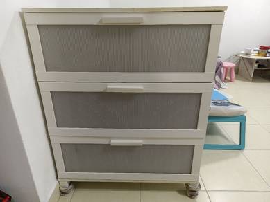 Beautiful Cabinet with 3 drawers