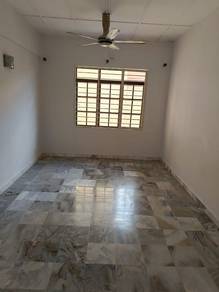 Apartment For Rent in Sri Pelangi Apartment