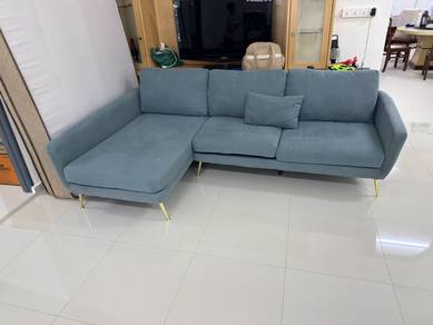 L-shaped sofa🛋️