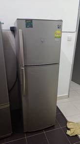 Peti sejuk Sharp 2 pintu