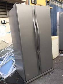 Side by Side Samsung Peti Sejuk Refrigerator Ais
