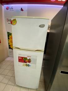 Electrolux 300L 2 door Refrigerator - Terpakai