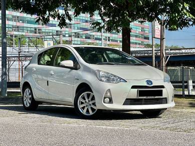 2013 Toyota Prius c (HYBRID)